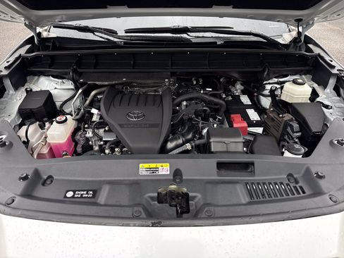 Used 2023 Toyota Highlander XLE FWD image 36