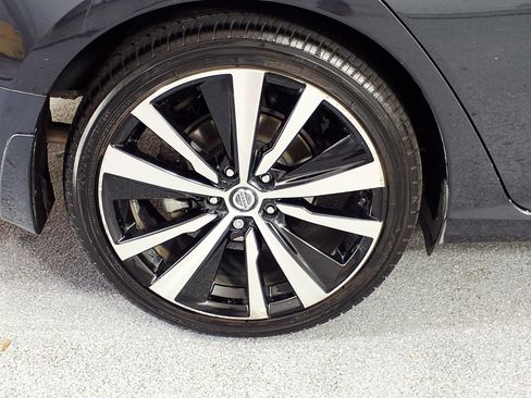 Used 2020 Nissan Altima 2.5 Platinum image 5