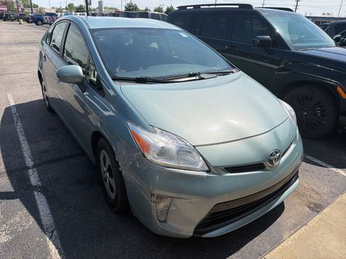 Used 2012 Toyota Prius Two FWD image 2