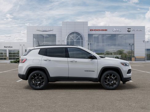 New 2025 Jeep Compass Latitude w/ Sun & Sound Group image 49