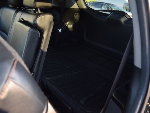 Used 2018 Toyota Highlander XLE AWD/4WD image 9