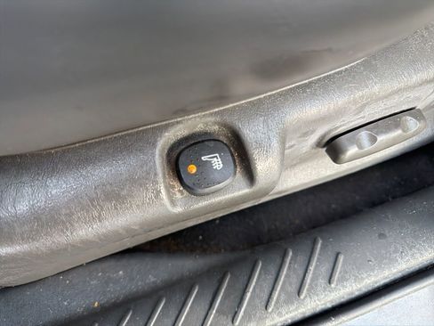 Used 2004 MAZDA Tribute ES w/ Luxury Pkg image 10