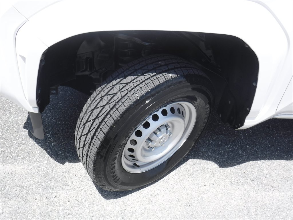 Used 2024 Toyota Tacoma SR RWD image 17