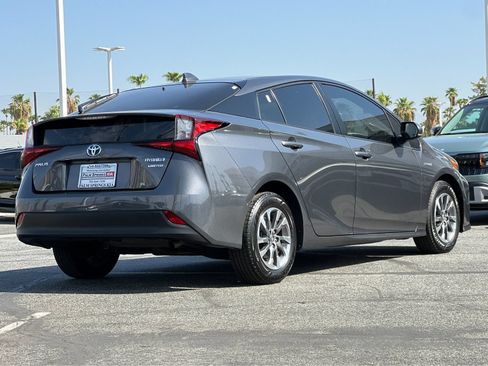 Used 2021 Toyota Prius Limited w/ Premium Convenience Package FWD image 3