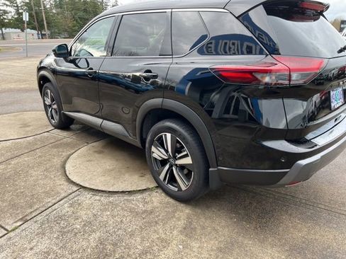 Used 2024 Nissan Rogue SL image 7