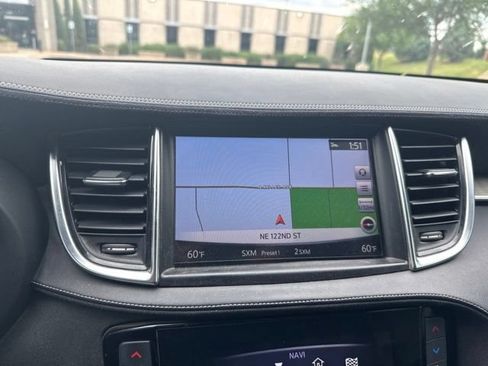 Used 2019 INFINITI QX50 Essential w/ Sensory Package AWD/4WD image 7