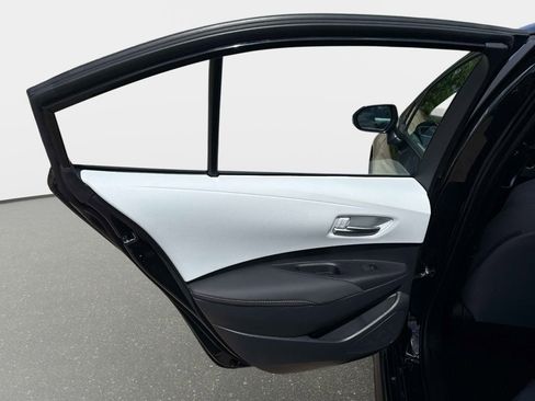 Used 2025 Toyota Corolla SE image 11