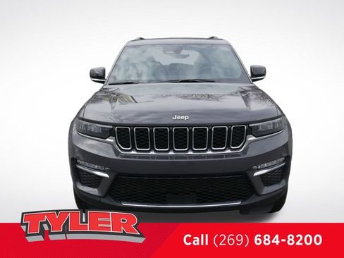 New 2025 Jeep Grand Cherokee Limited AWD/4WD image 2