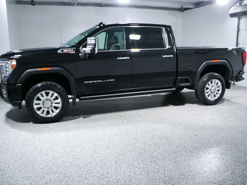 Used 2023 GMC Sierra 2500 Denali w/ Denali Ultimate Package image 10