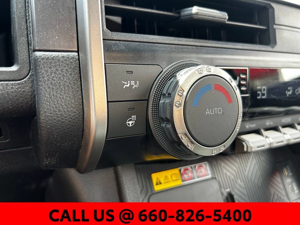 Certified 2025 Toyota 4Runner TRD Off-Road AWD/4WD image 17