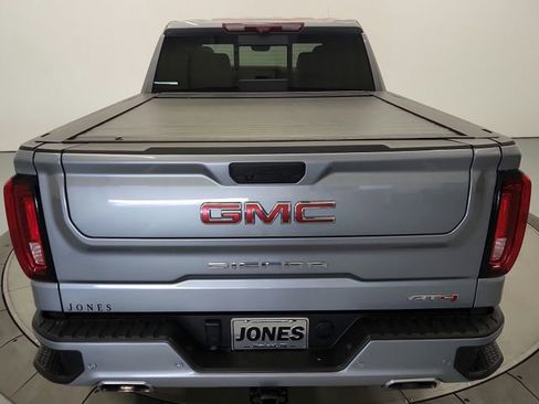 Used 2024 GMC Sierra 1500 AT4 w/ Technology Package AWD/4WD image 40
