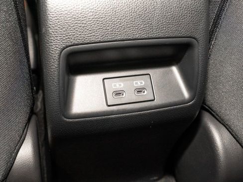 Used 2023 Toyota Corolla SE image 8