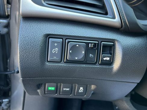 Used 2015 Nissan Sentra SR FWD image 10