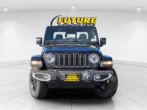 New 2025 Jeep Gladiator High Tide image 2