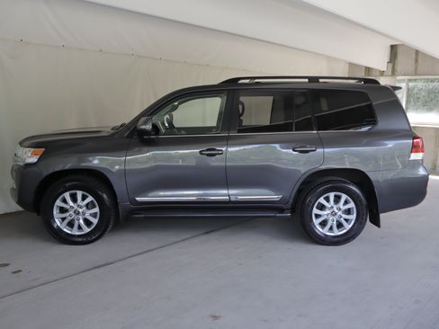 Used 2021 Toyota Land Cruiser AWD/4WD image 29