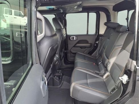 New 2026 Jeep Gladiator Sport image 8