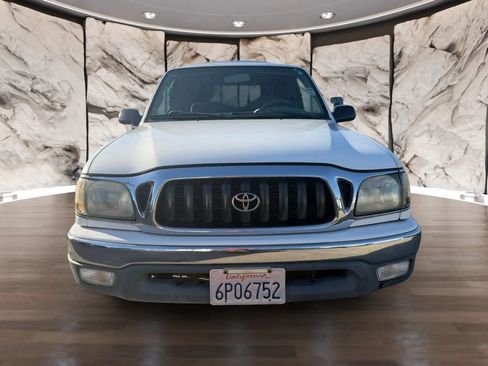 Used 2001 Toyota Tacoma 2WD Xtracab image 2