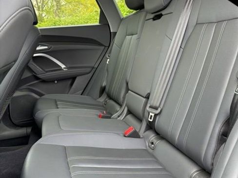 Used 2025 Audi Q5 Premium w/ Convenience Package AWD/4WD image 10