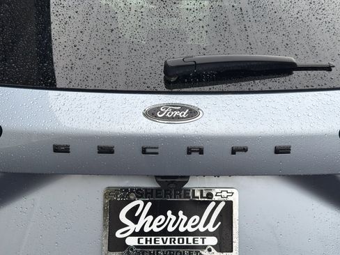 Used 2022 Ford Escape SEL w/ SEL Stealth AWD Package image 8