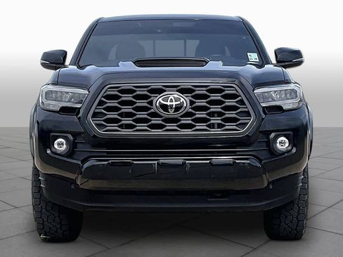 Used 2022 Toyota Tacoma TRD Sport w/ Technology Package AWD/4WD image 4