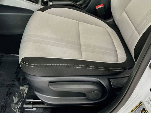 Used 2026 Hyundai Venue SEL FWD image 27