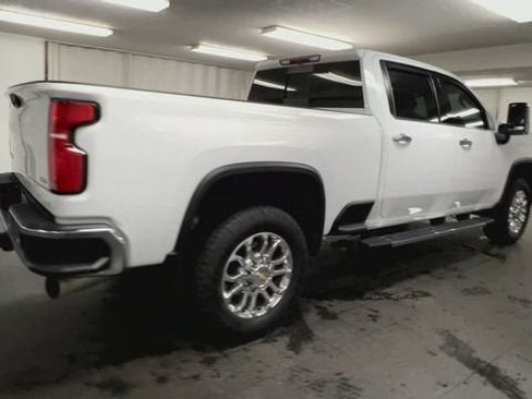 Certified 2025 Chevrolet Silverado 2500 LTZ w/ LTZ Convenience Package AWD/4WD image 8