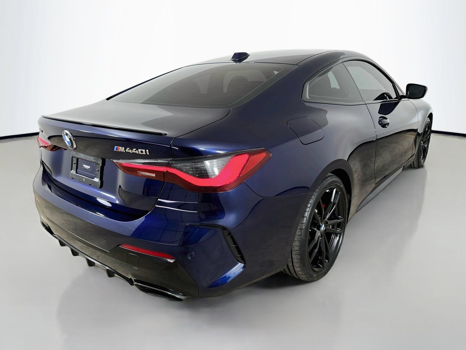 Used 2024 BMW 440i xDrive Coupe w/ Premium Package AWD/4WD image 5