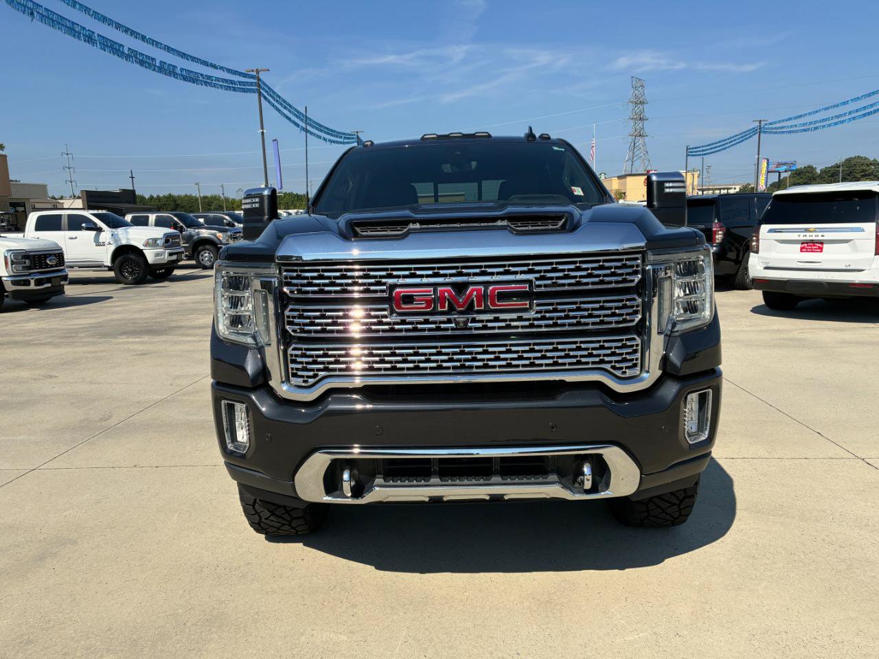 Used 2020 GMC Sierra 2500 Denali w/ Denali Ultimate Package AWD/4WD image 3