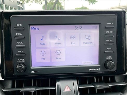 Used 2021 Toyota RAV4 LE FWD image 31