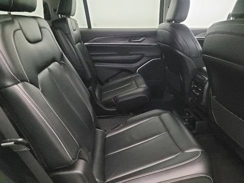 Used 2021 Jeep Grand Cherokee L Limited image 19