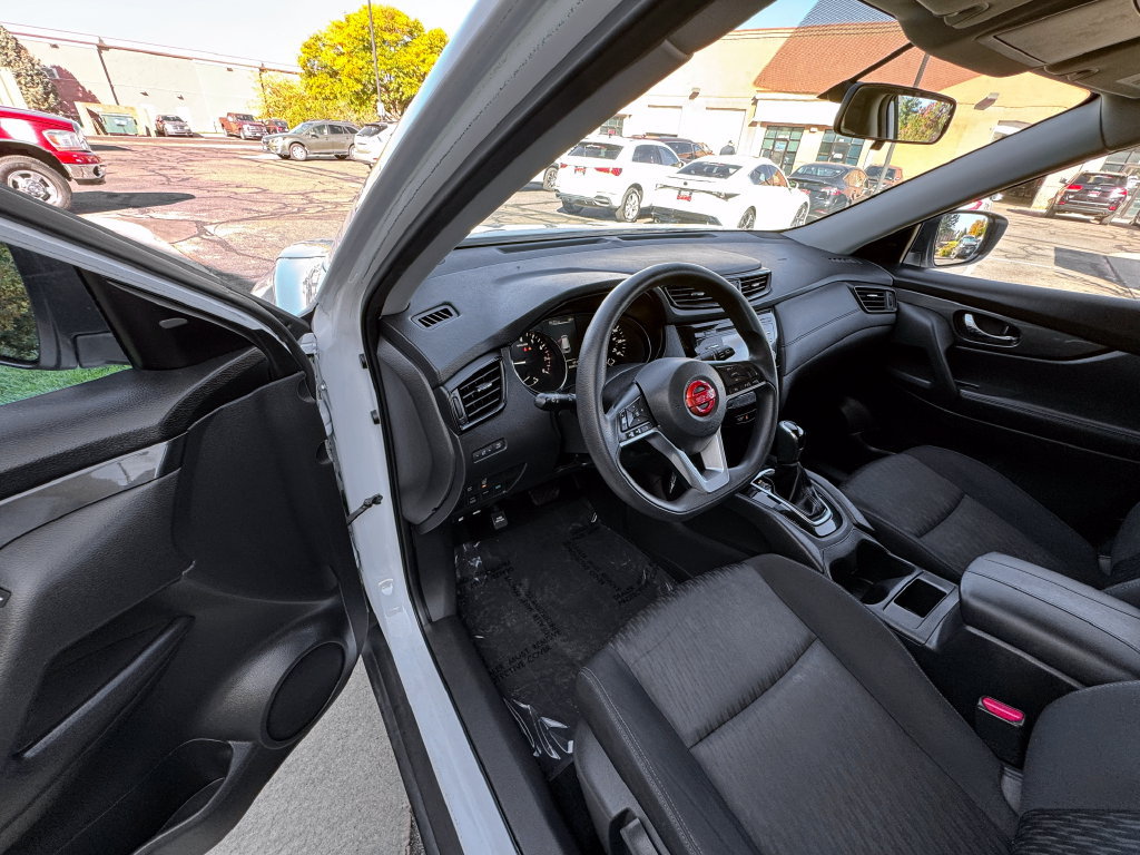 Used 2017 Nissan Rogue S AWD/4WD image 21