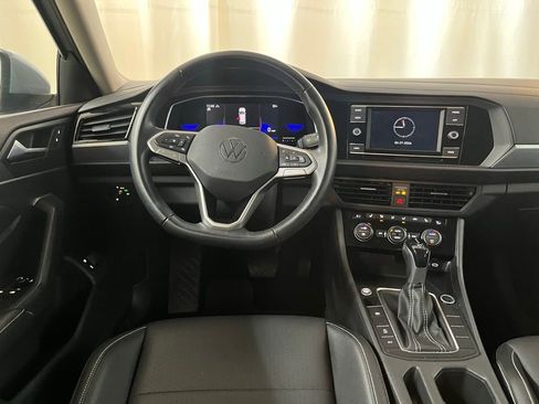 Certified 2023 Volkswagen Jetta SE image 20