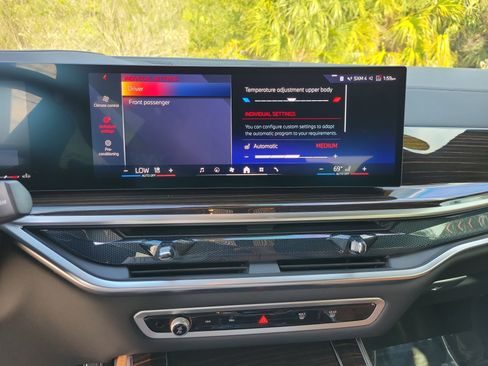 Used 2025 BMW X5 sDrive40i w/ M Sport Package image 21