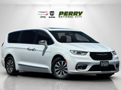 Used 2022 Chrysler Pacifica Limited