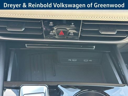 New 2026 Volkswagen Atlas Cross Sport SEL Premium R-Line AWD/4WD image 18