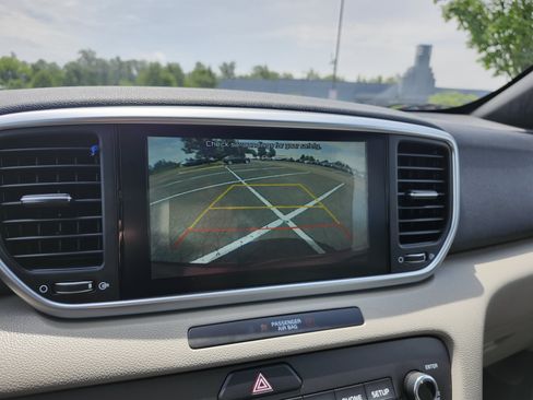 Used 2020 Kia Sportage S w/ S Sunroof Package FWD image 2
