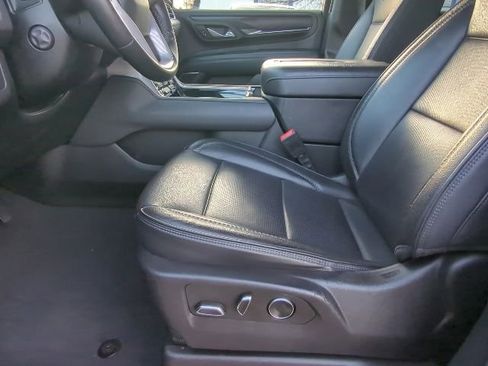Used 2024 GMC Yukon XL Denali image 14