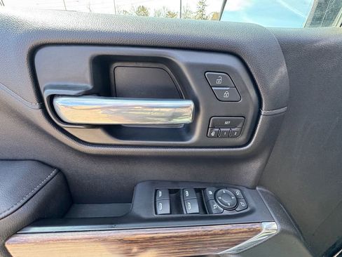 Used 2020 Chevrolet Silverado 1500 High Country w/ Technology Package image 13