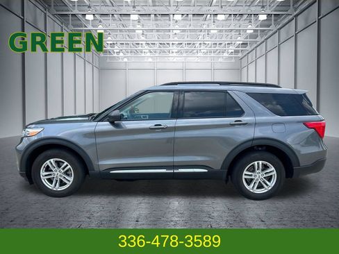 Used 2022 Ford Explorer XLT w/ Equipment Group 202A AWD/4WD image 2