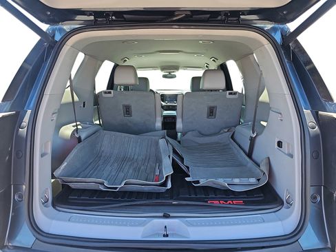 Used 2020 GMC Acadia SLT FWD image 26