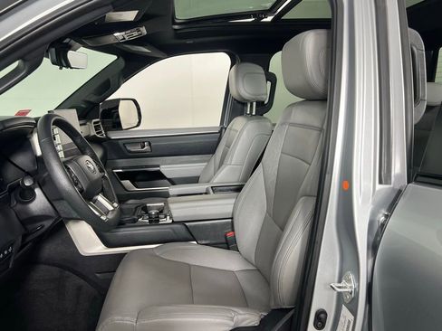 Used 2025 Toyota Tundra Limited image 21