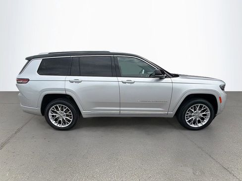Used 2023 Jeep Grand Cherokee L Summit w/ Advanced Protech Group IV AWD/4WD image 3