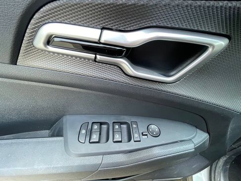 Certified 2025 Kia Sportage LX FWD image 12