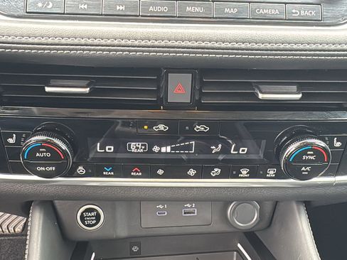 Used 2022 Nissan Rogue Platinum w/ Head-Up Display Package image 20