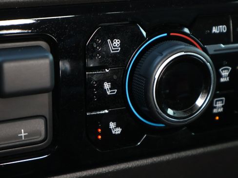 Certified 2025 Chevrolet Silverado 1500 ZR2 w/ Technology Package image 5