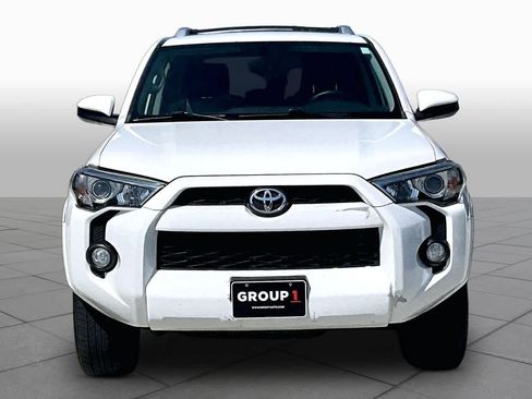 Used 2017 Toyota 4Runner SR5 RWD image 4