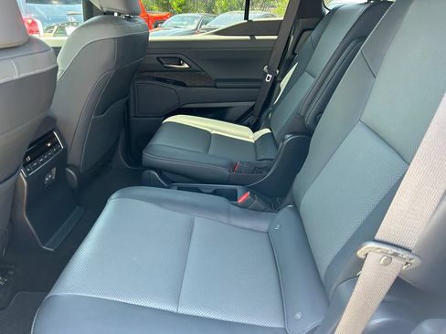 Used 2026 Lexus GX 550 AWD/4WD image 19