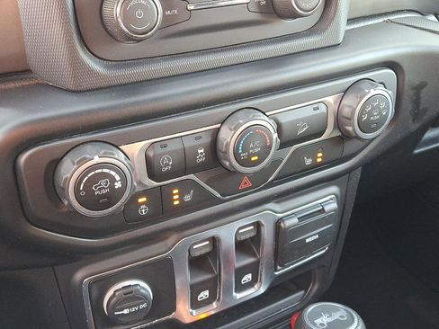 Used 2020 Jeep Wrangler Sport image 20