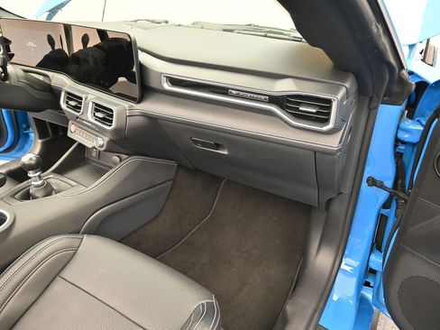 Used 2025 Ford Mustang GT Premium w/ GT Performance Package image 27