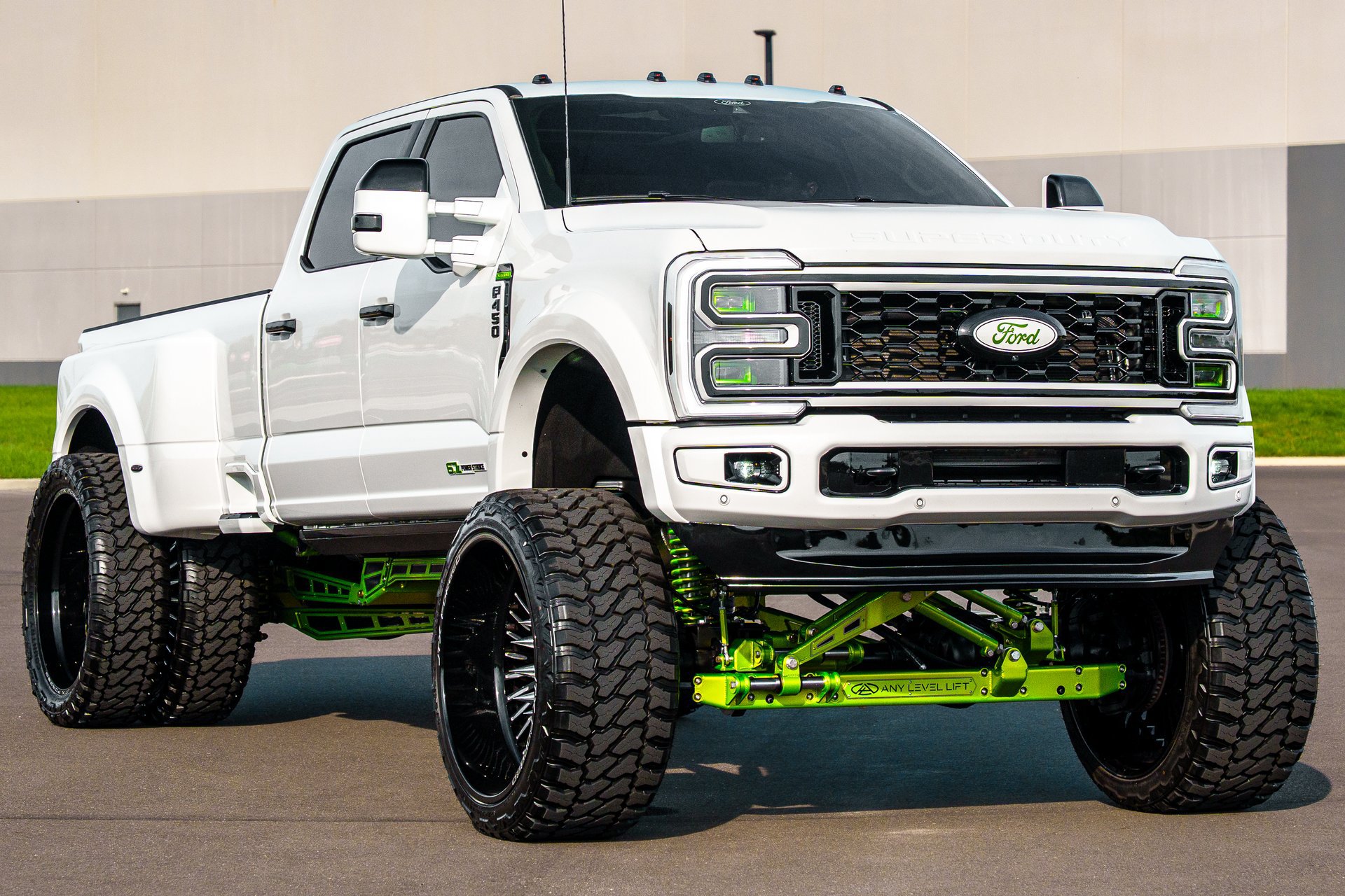 Used 2026 Ford F450 Platinum w/ Platinum Plus Package AWD/4WD image 1